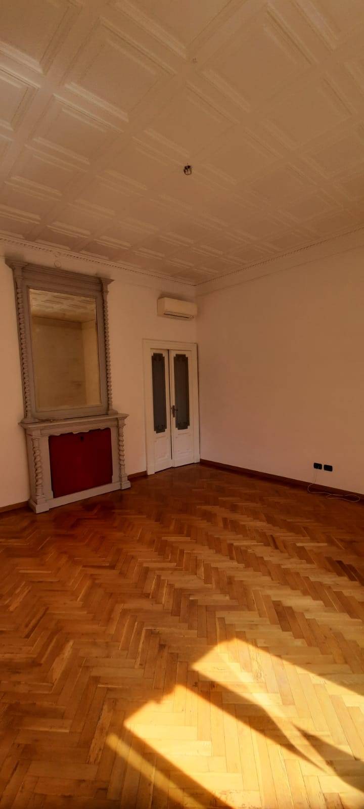 Appartamento in affitto a Milano, Vercelli