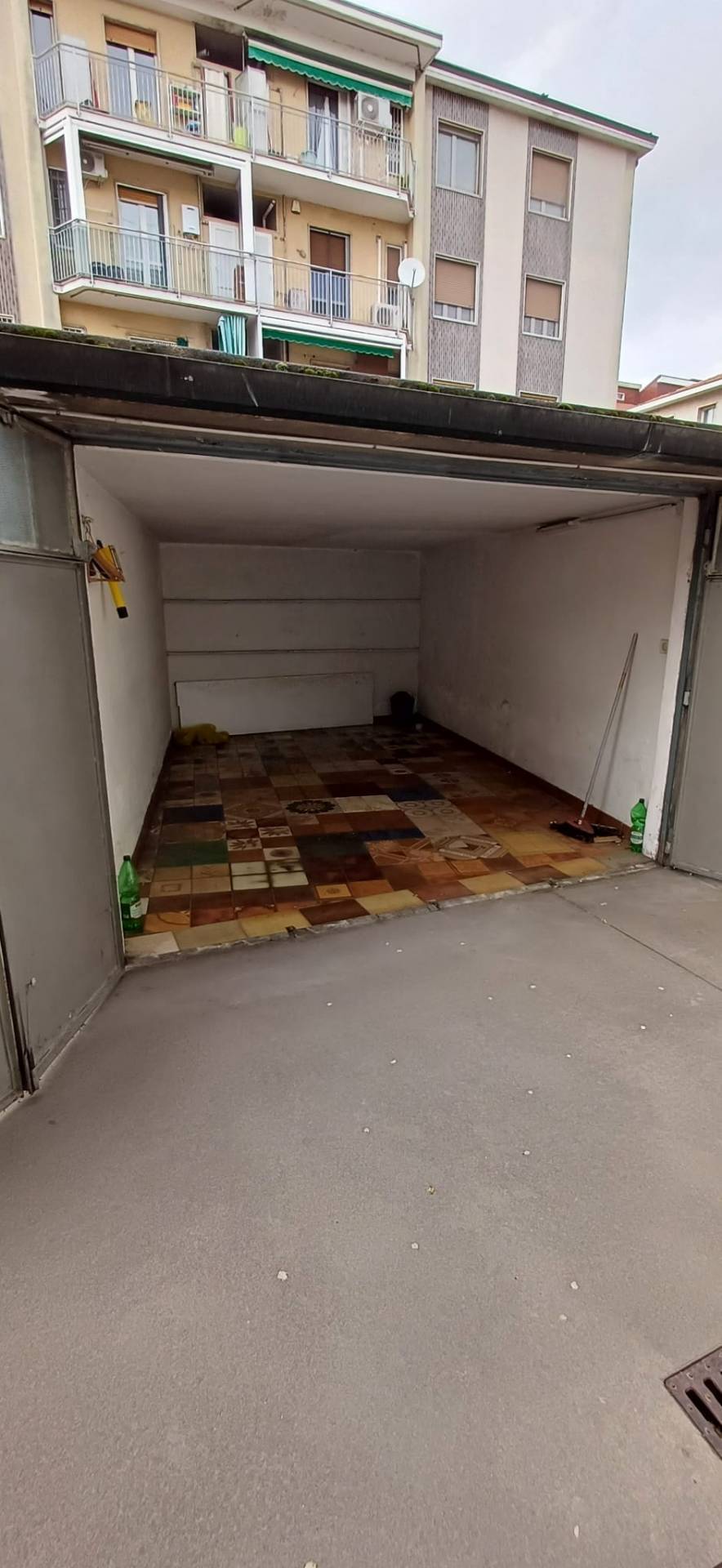 Box o garage in vendita a Milano, Baggio