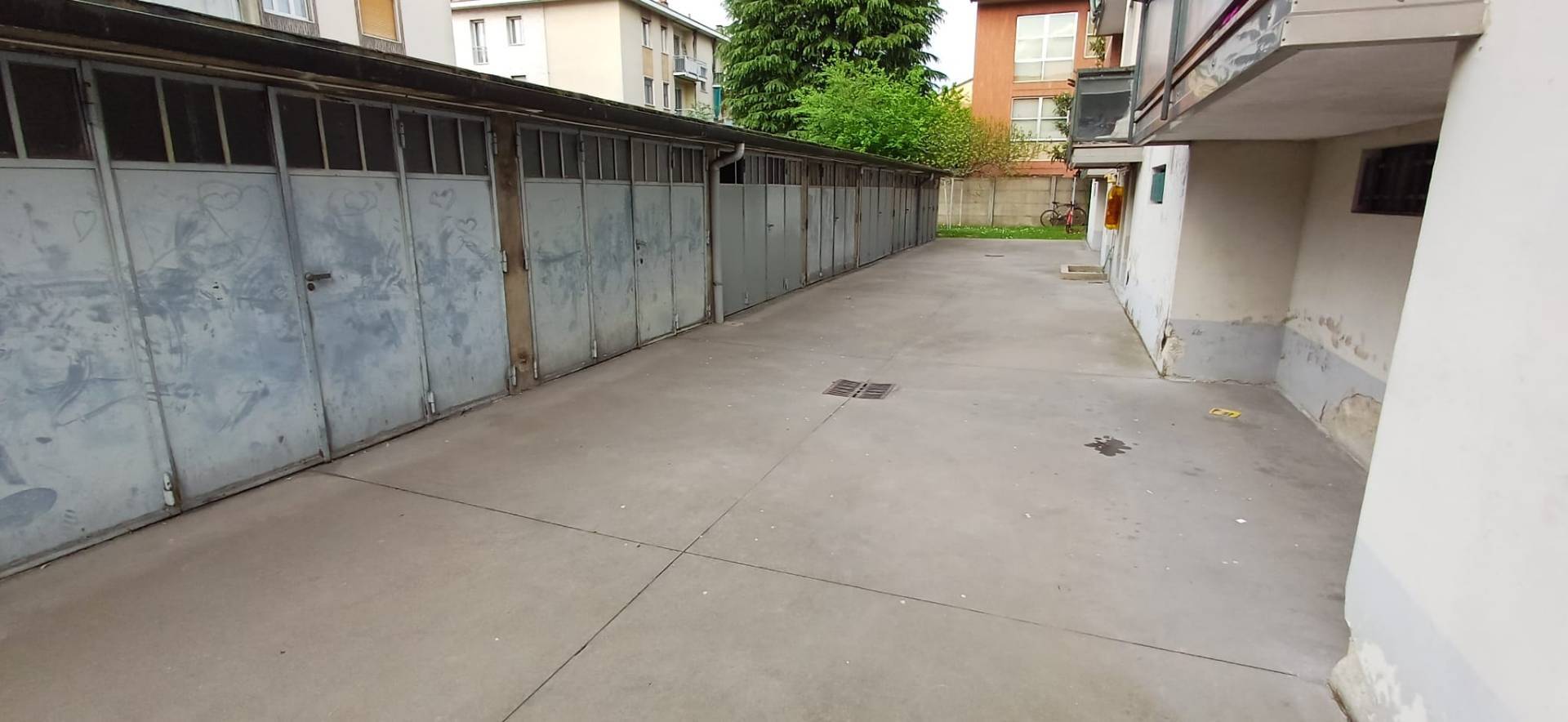 Box o garage in vendita a Milano, Baggio