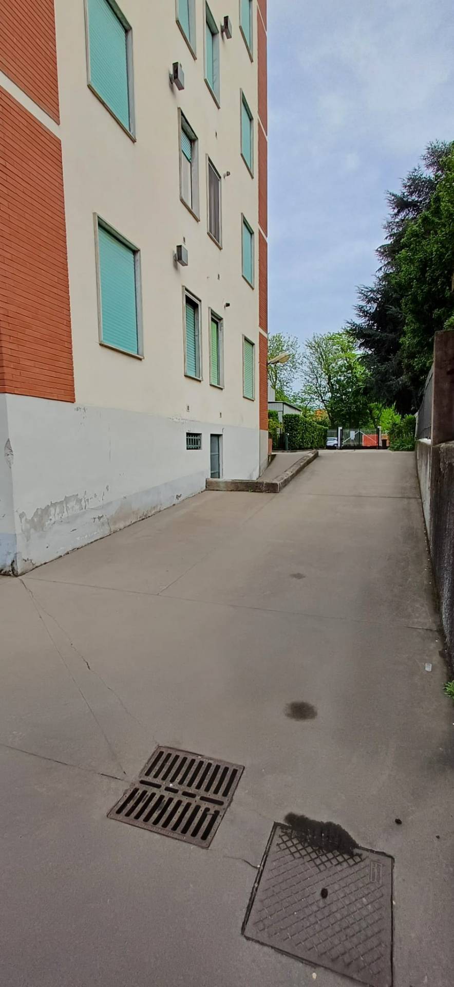 Box o garage in vendita a Milano, Baggio