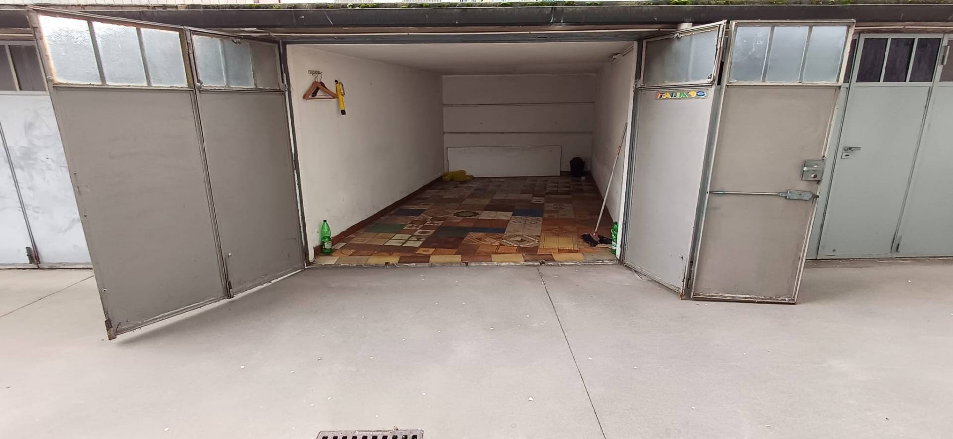 Box o garage in vendita a Milano, Baggio