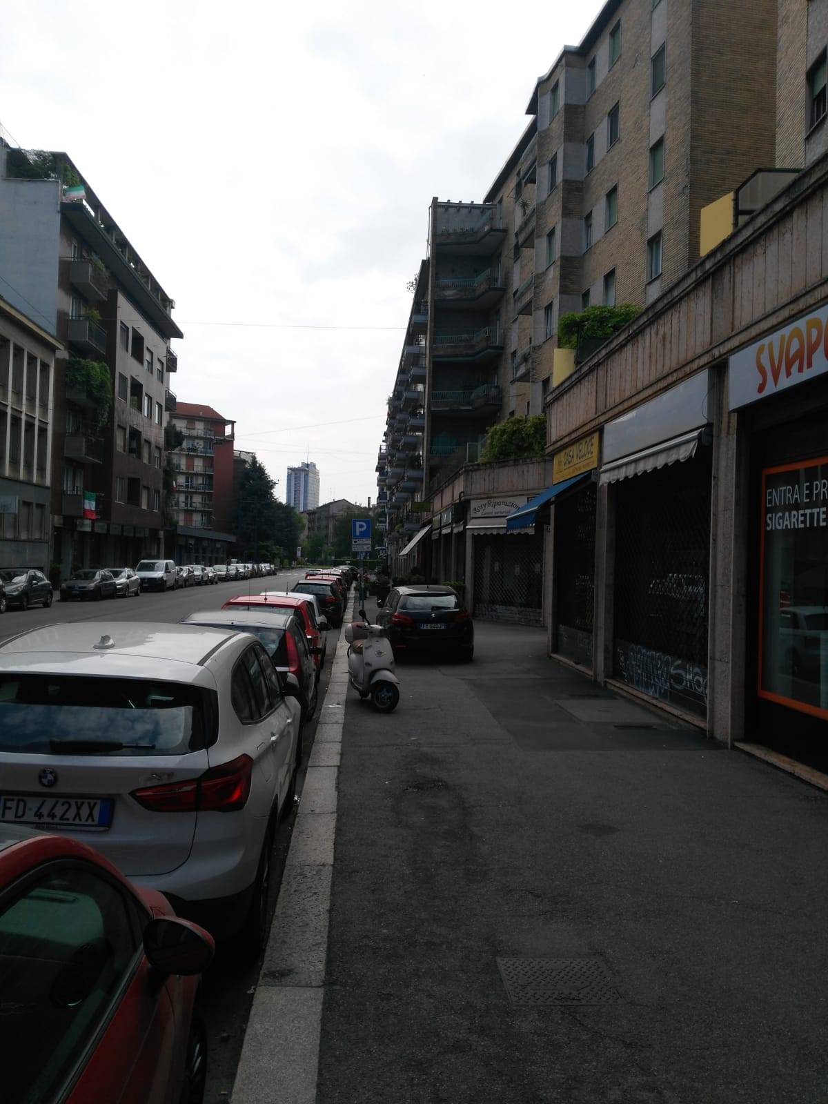 Locale commerciale in vendita a Milano, Isola