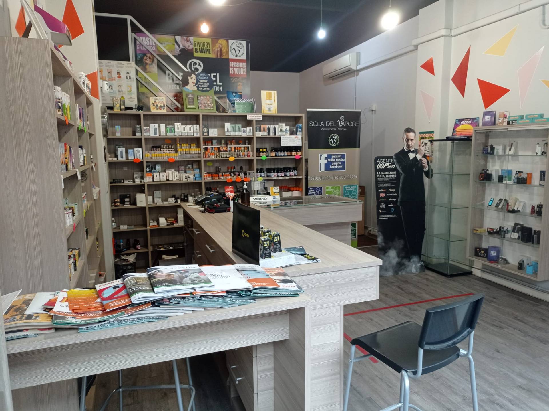 Locale commerciale in vendita a Milano, Isola