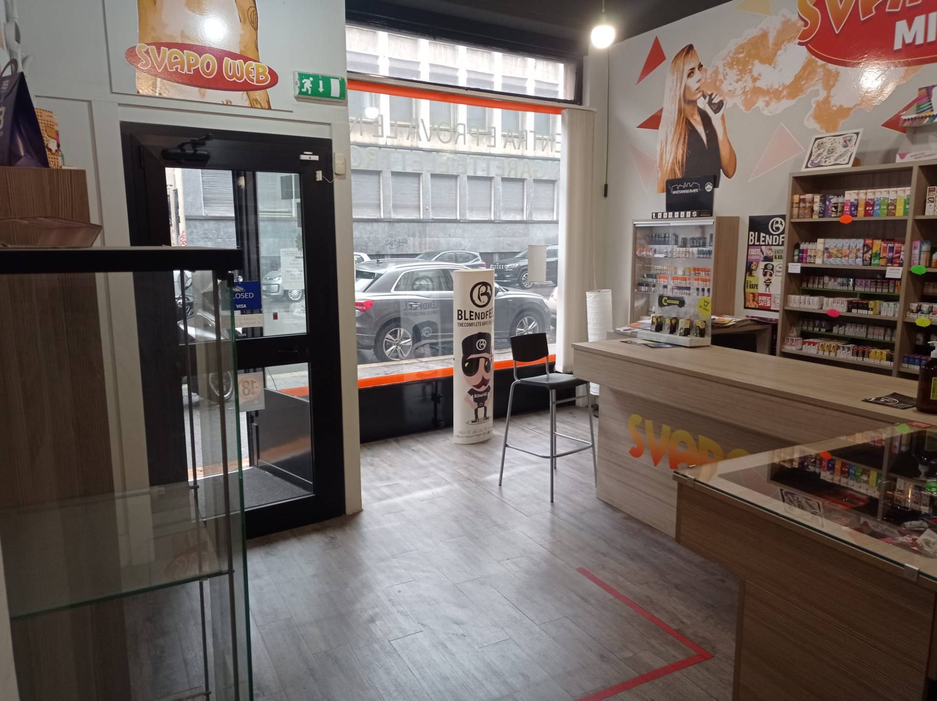 Locale commerciale in vendita a Milano, Isola