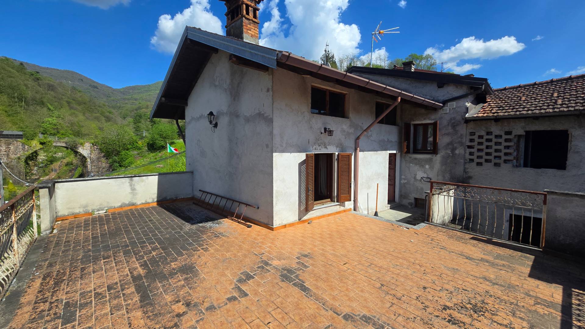 Casa singola in vendita a Grantola