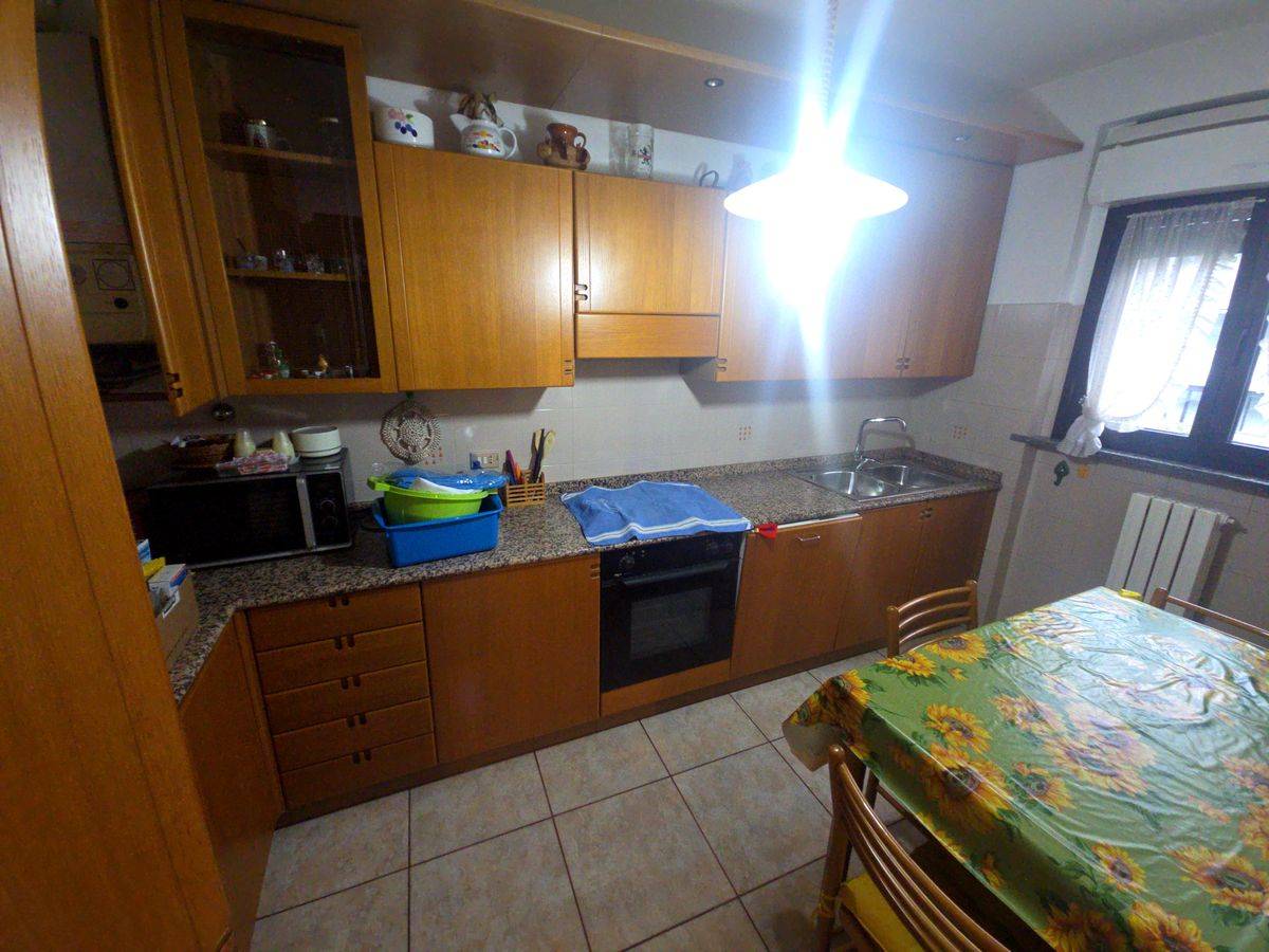 Appartamento in vendita a Milano, Baggio