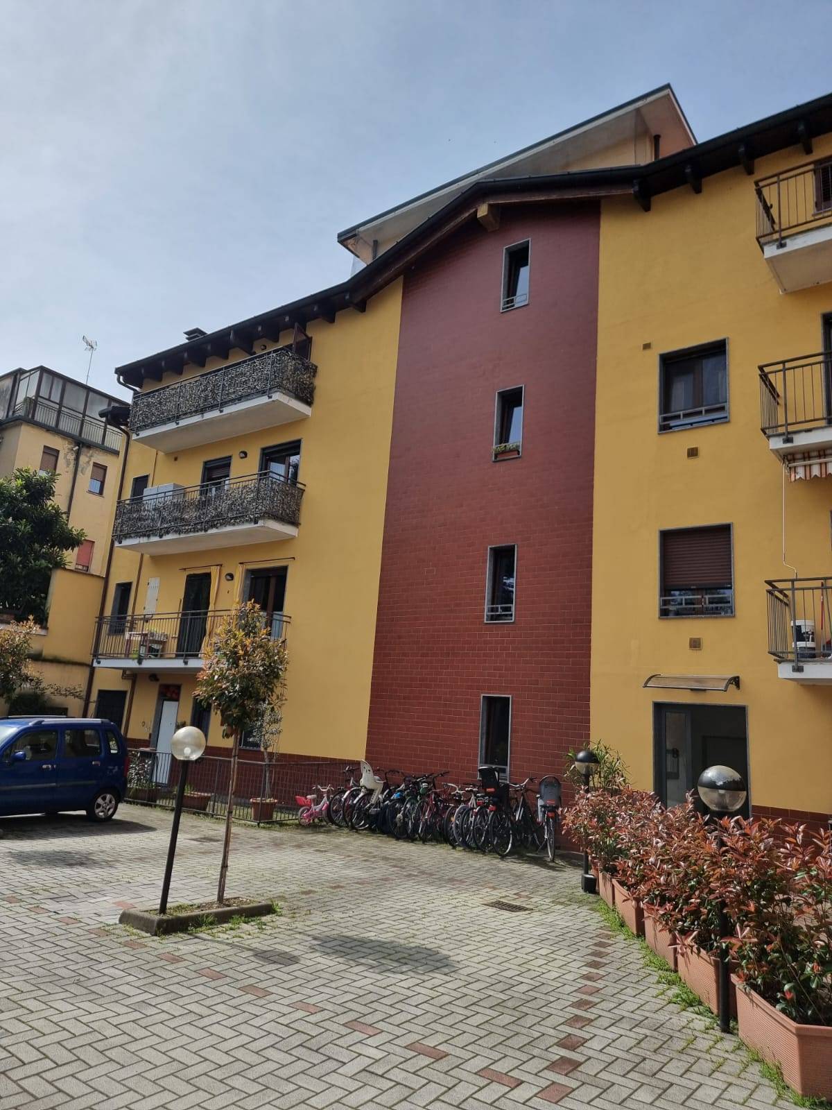 Appartamento in vendita a Milano, Baggio