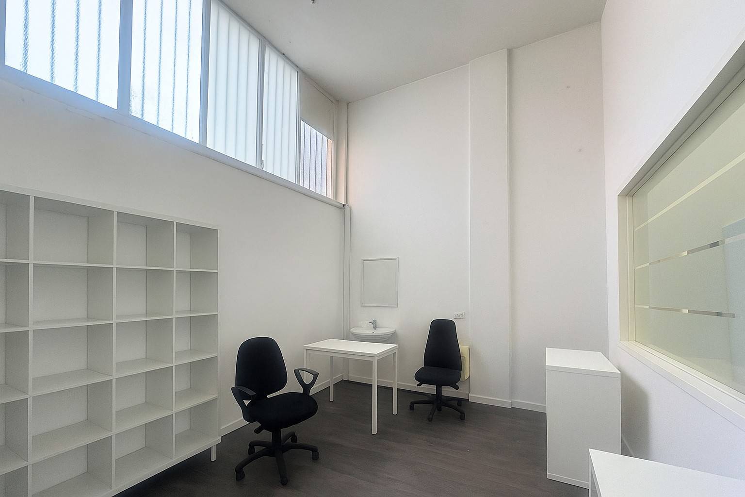 Locale commerciale in affitto a Cassano Magnago