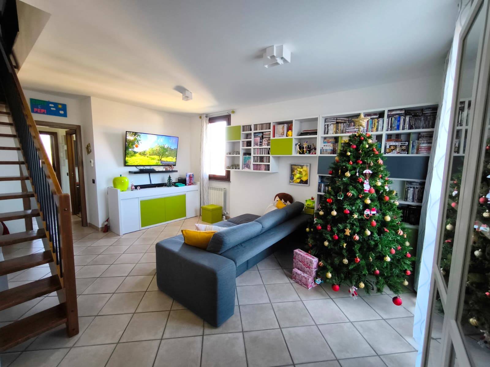 Appartamento in vendita a Ferno