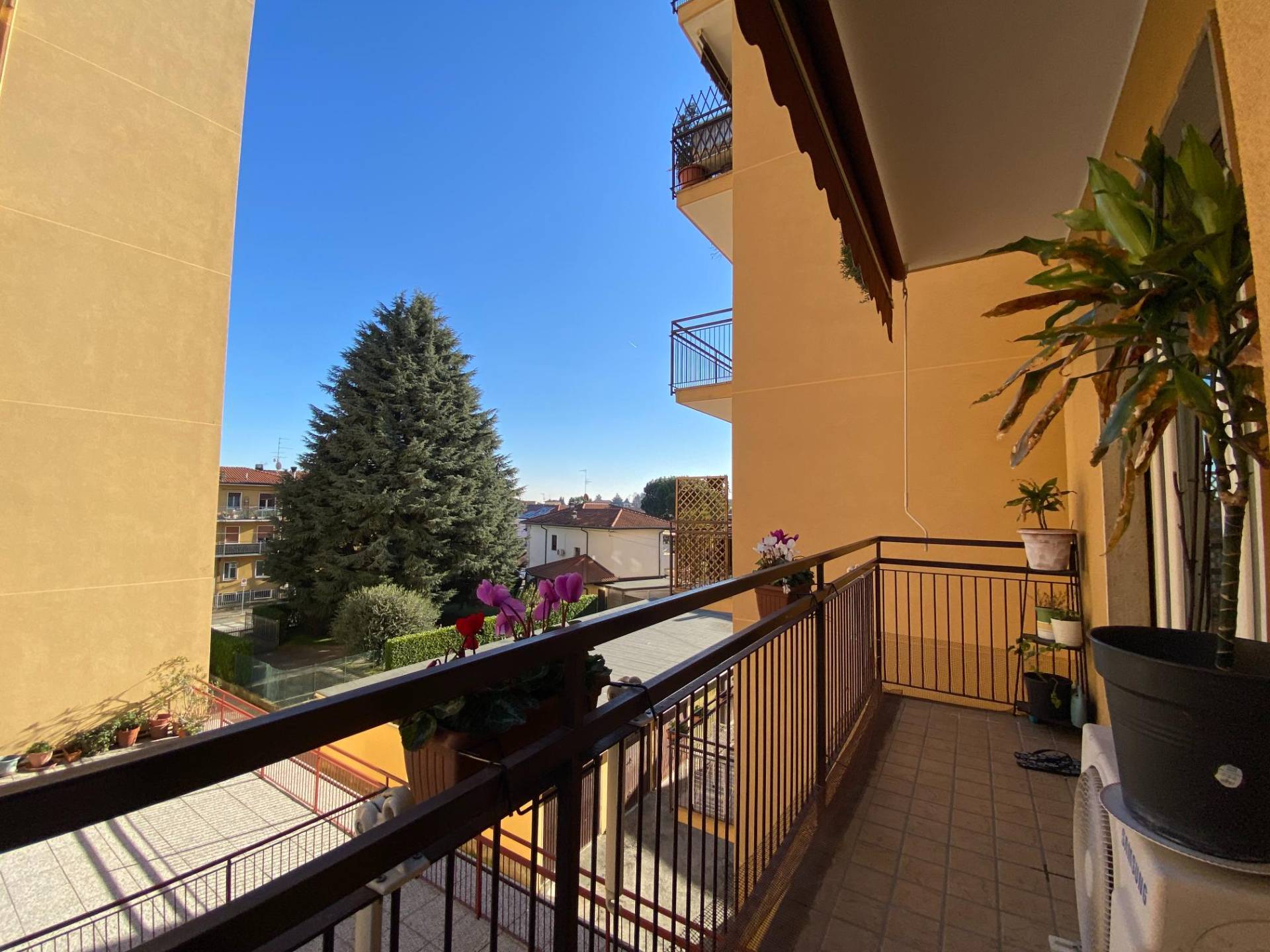 Appartamento in vendita a Cardano al Campo