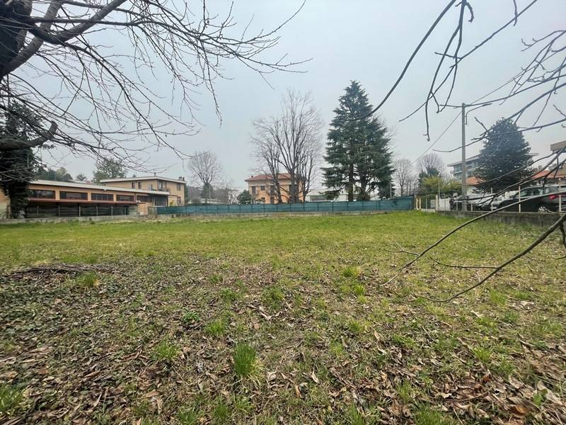 Terreno edificabile in vendita a Cardano al Campo
