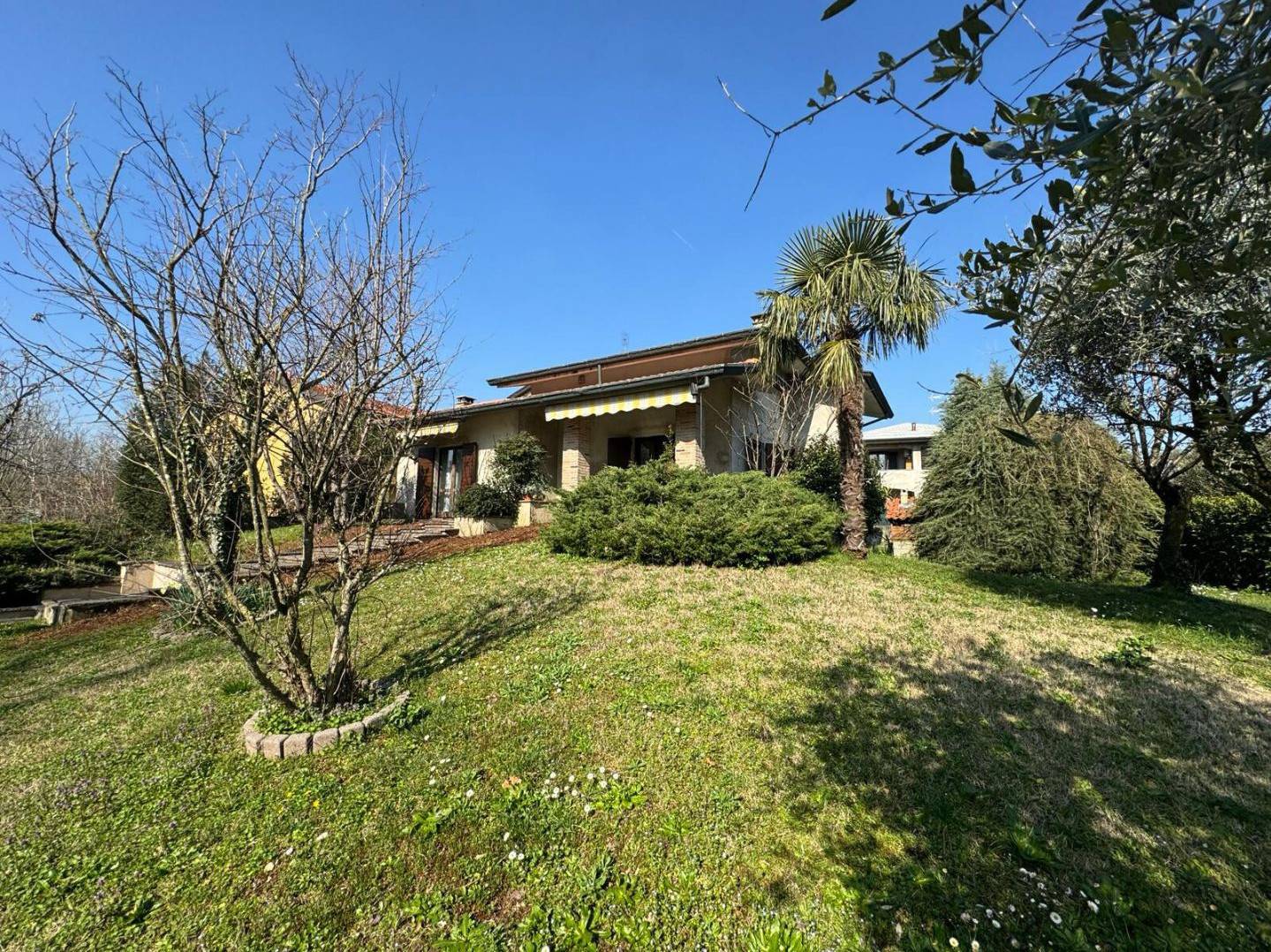 Villa in vendita a Gerenzano