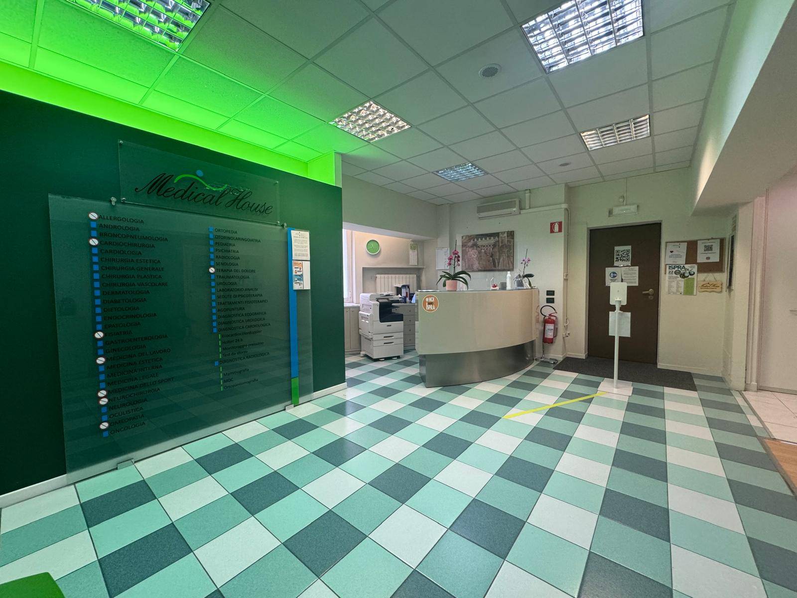 Attivit commerciale in vendita a Ispra