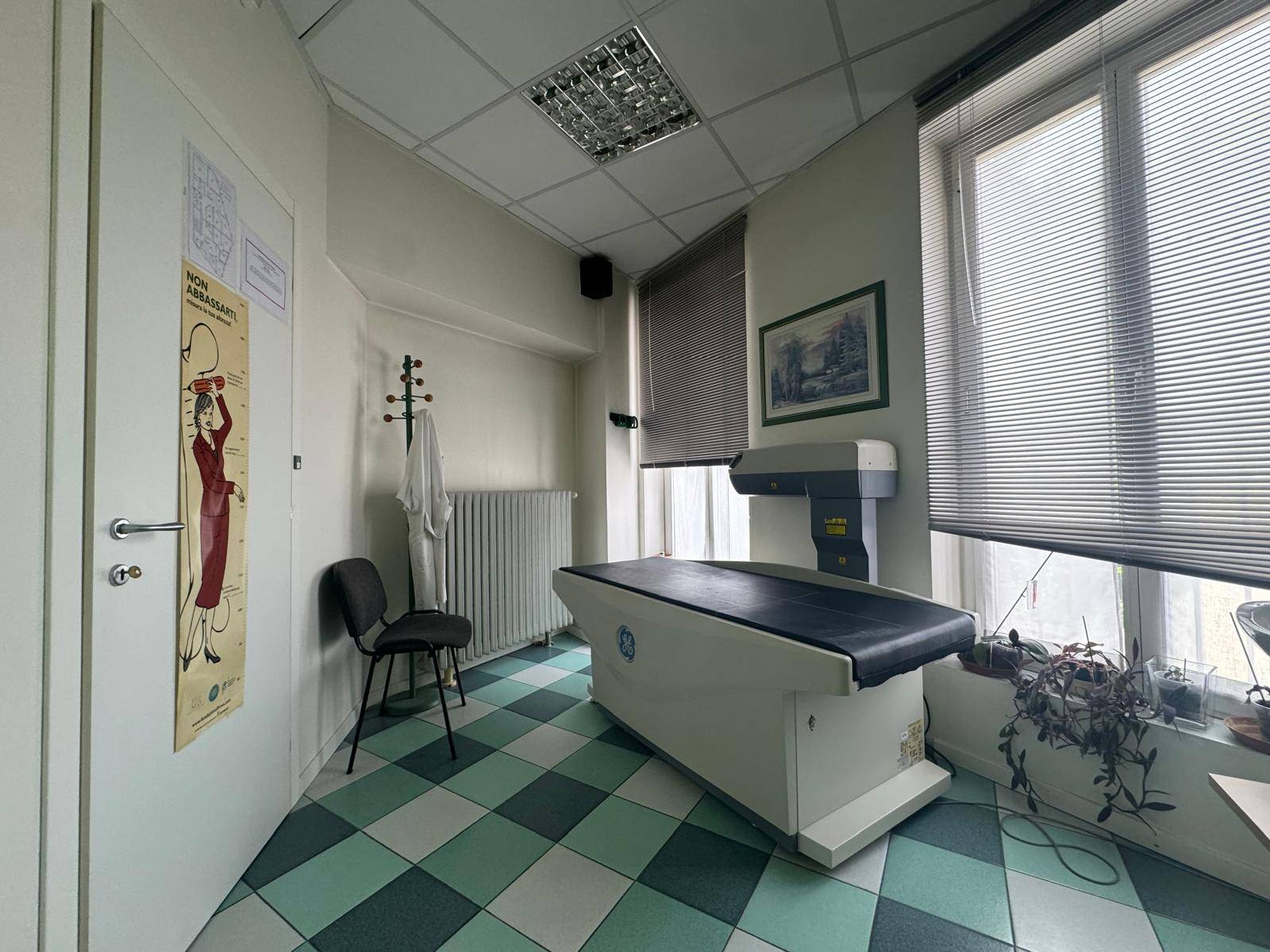 Attivit commerciale in vendita a Ispra