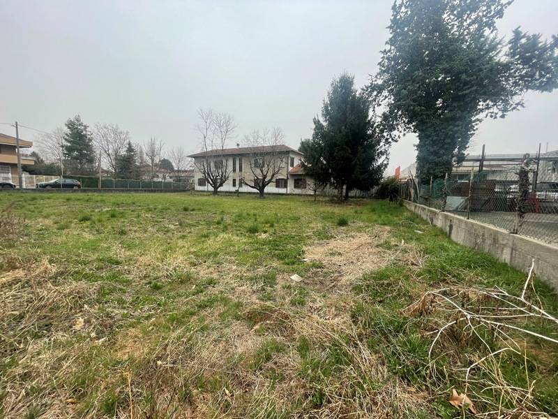 Terreno edificabile in vendita a Cardano al Campo
