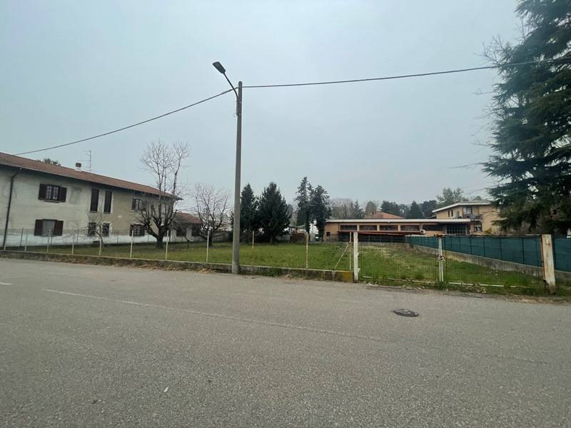 Terreno edificabile in vendita a Cardano al Campo