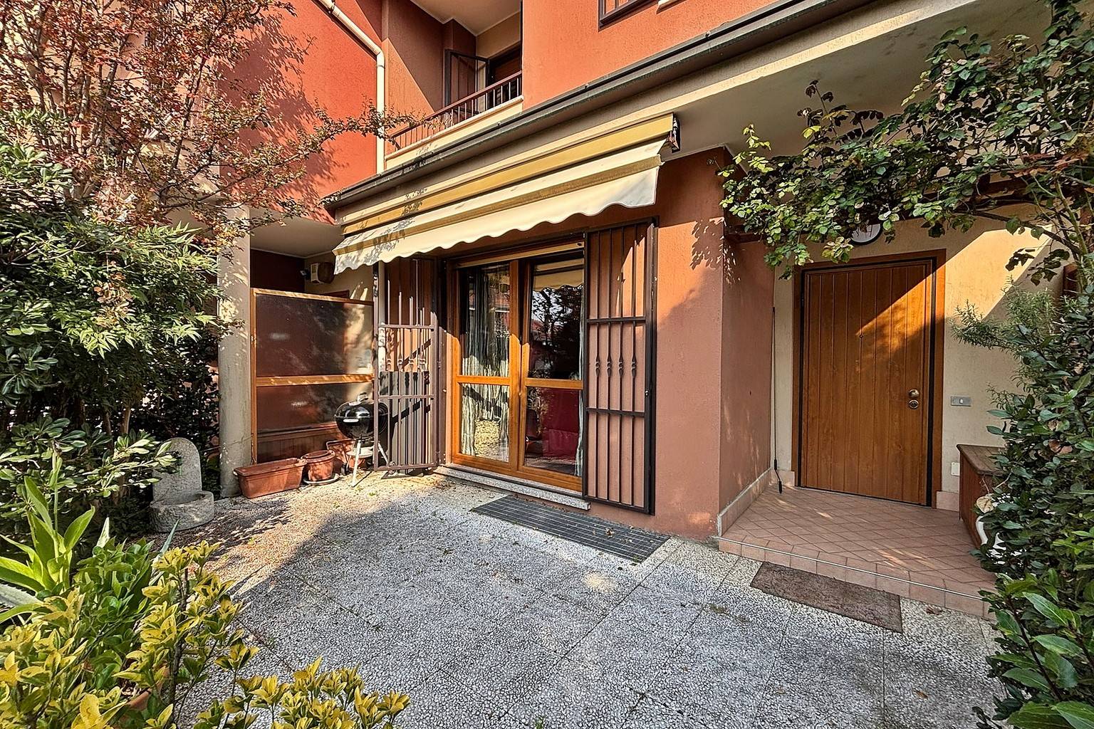 Villa a Schiera in vendita a Usmate Velate, Semicentro