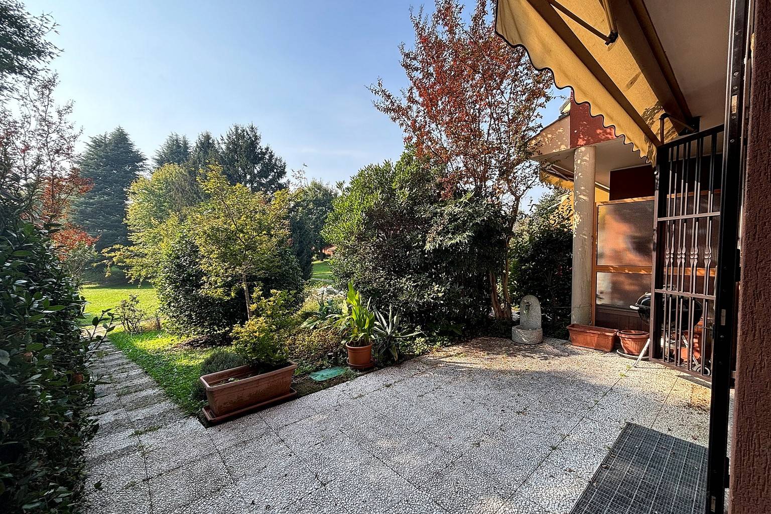 Villa a Schiera in vendita a Usmate Velate, Semicentro
