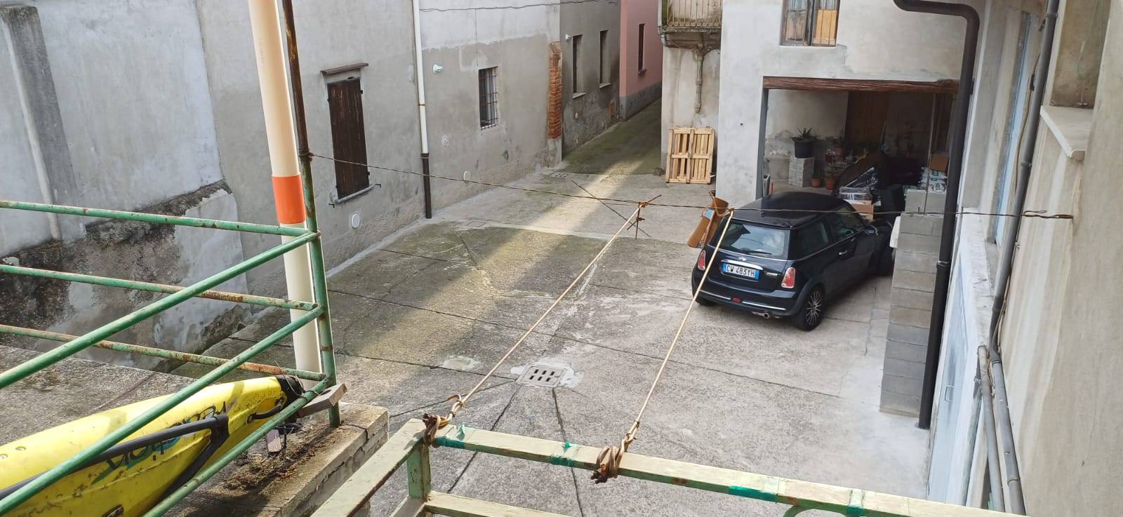 Porzione di casa in vendita a Cornate d'Adda, Centrale