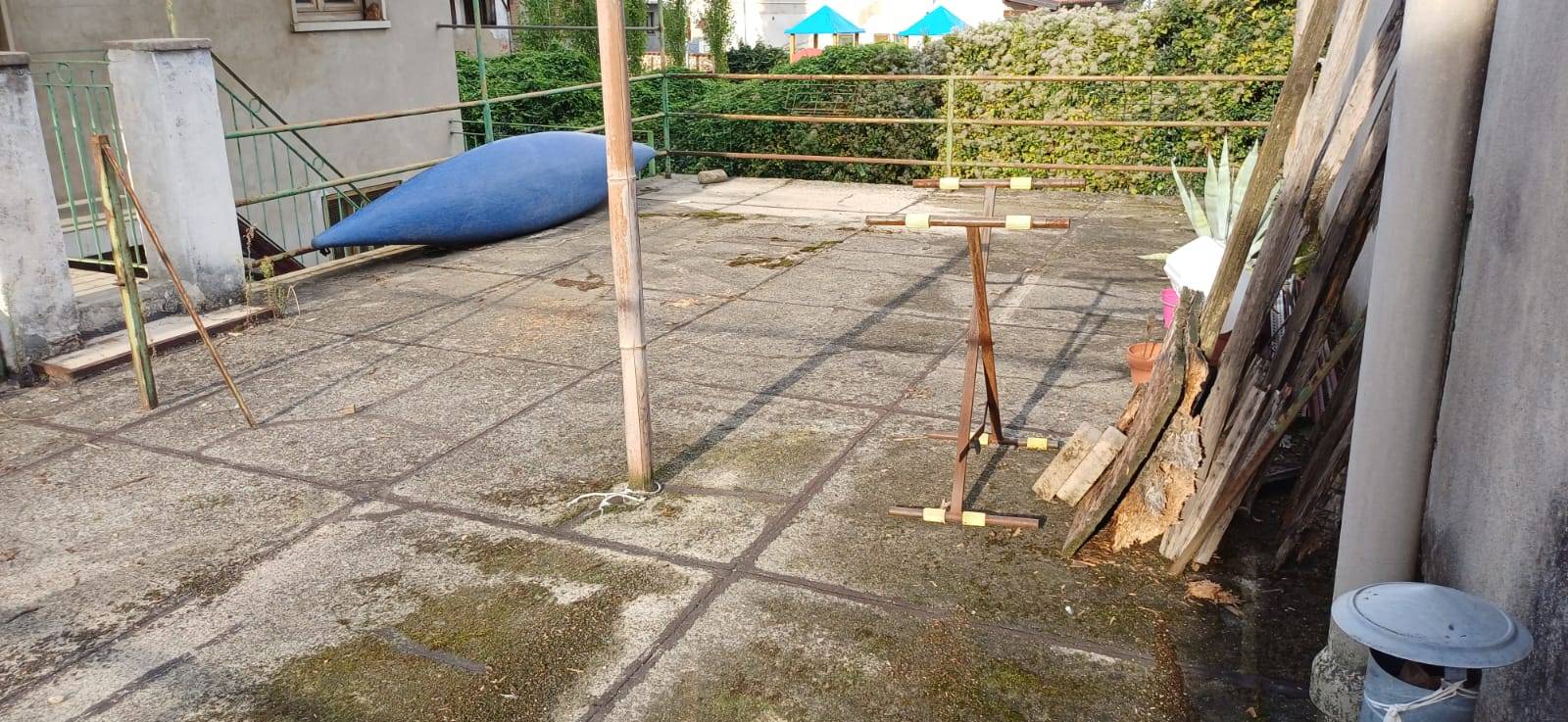 Porzione di casa in vendita a Cornate d'Adda, Centrale