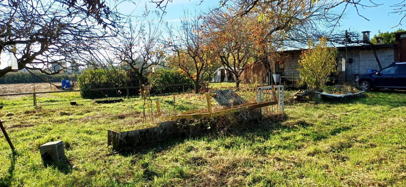 Terreno Agricolo in vendita a Cornate d'Adda, Periferica