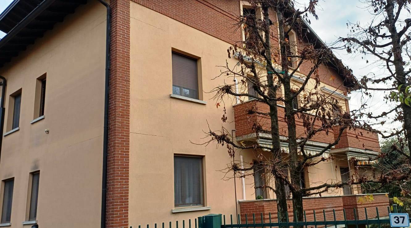 Appartamento in vendita a Cornate d'Adda, Centro