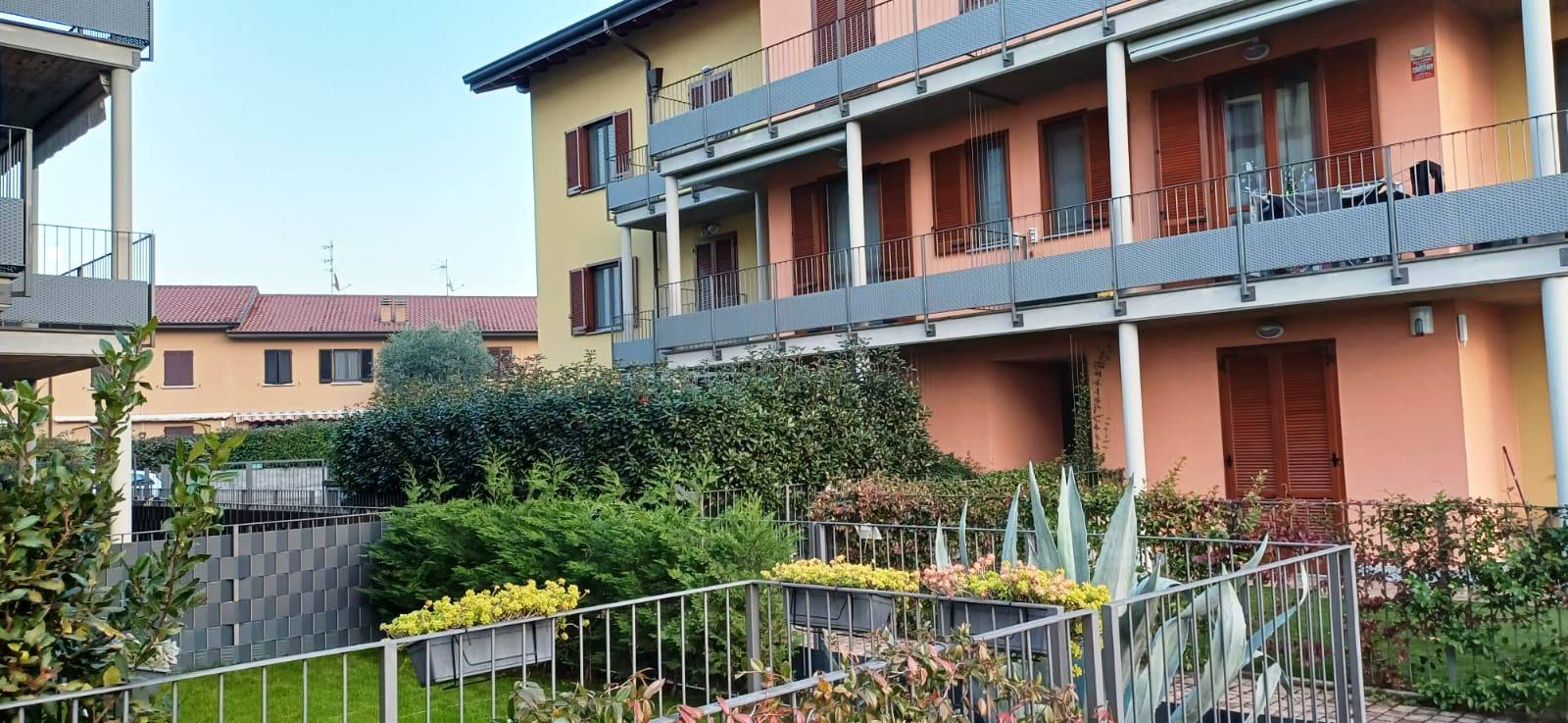 Appartamento in vendita a Cornate d'Adda, Porto D' Adda