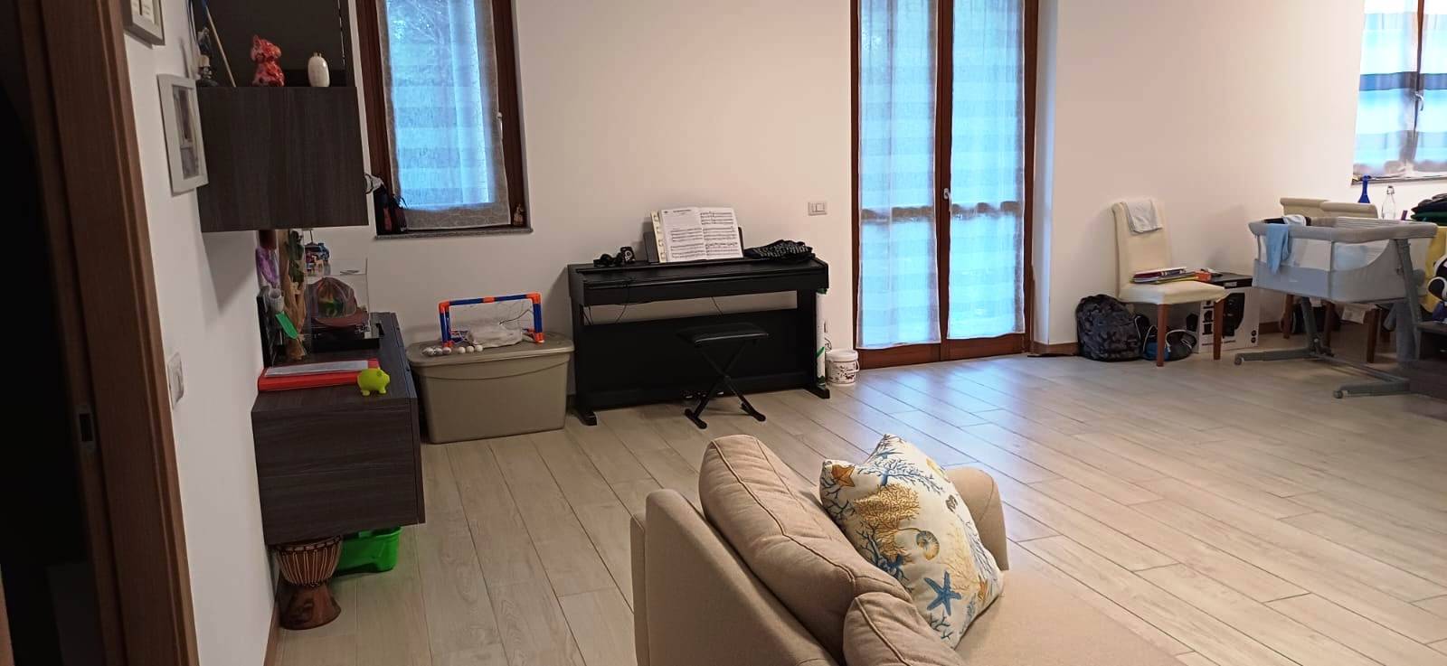 Appartamento in vendita a Cornate d'Adda, Porto D' Adda