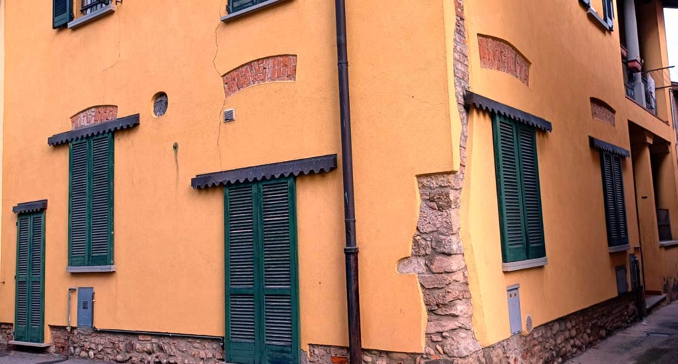 Appartamento in vendita a Cornate d'Adda, Centro Paese