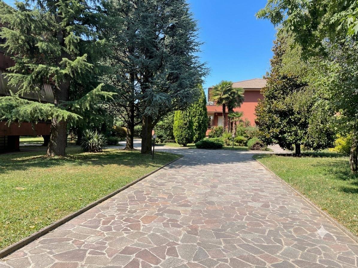 Appartamento in vendita a Cornate d'Adda, Centrale