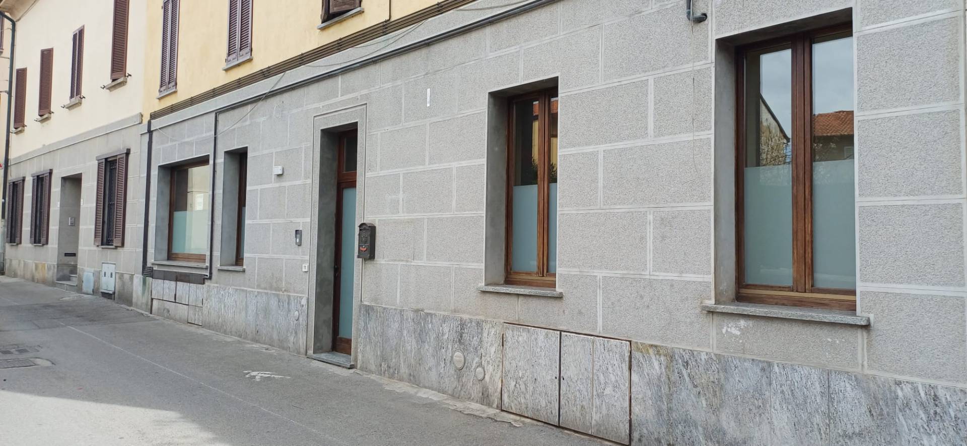 Struttura Commerciale in vendita a Bernareggio