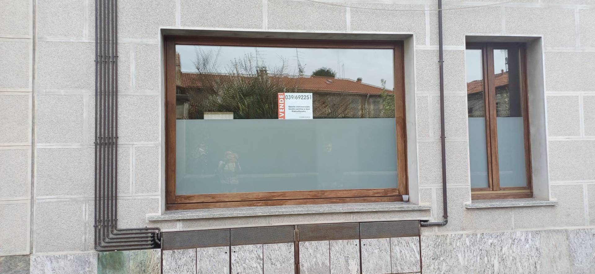 Struttura Commerciale in vendita a Bernareggio
