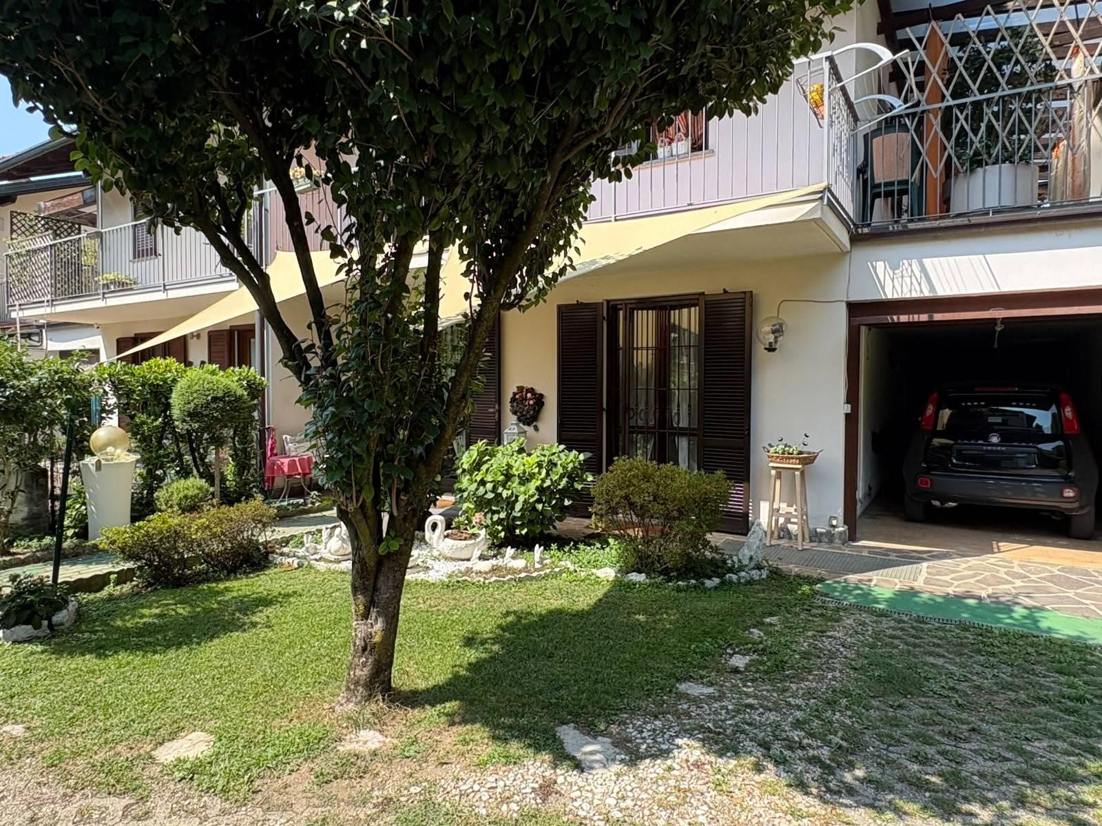 Villa Bifamiliare in vendita a Robbiate