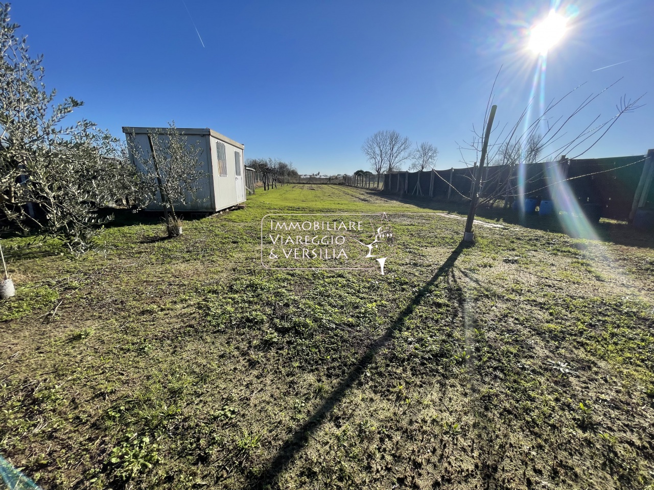 Terreno con giardino a Viareggio