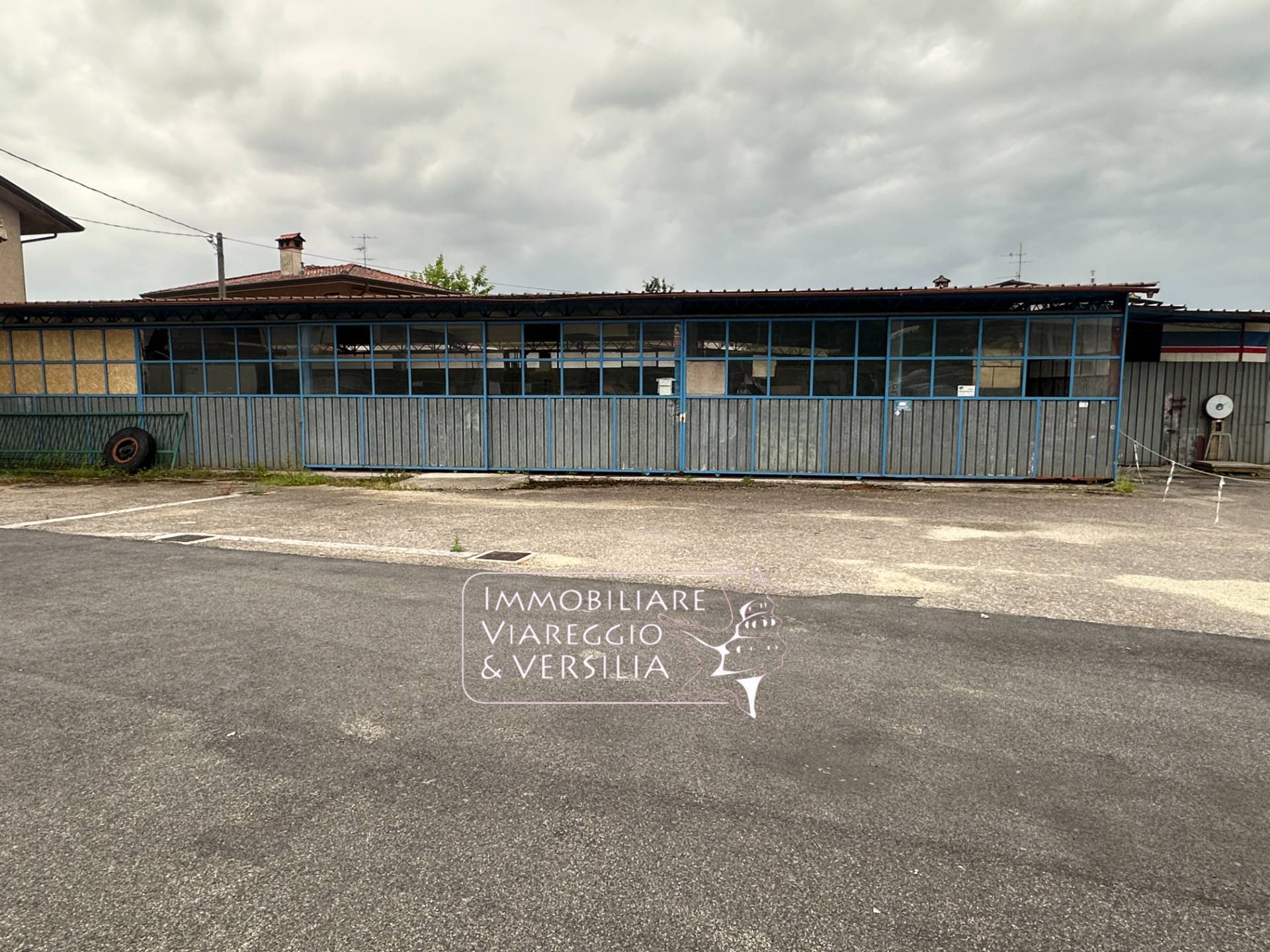 Capannone in vendita a Camaiore, Capezzano Pianore