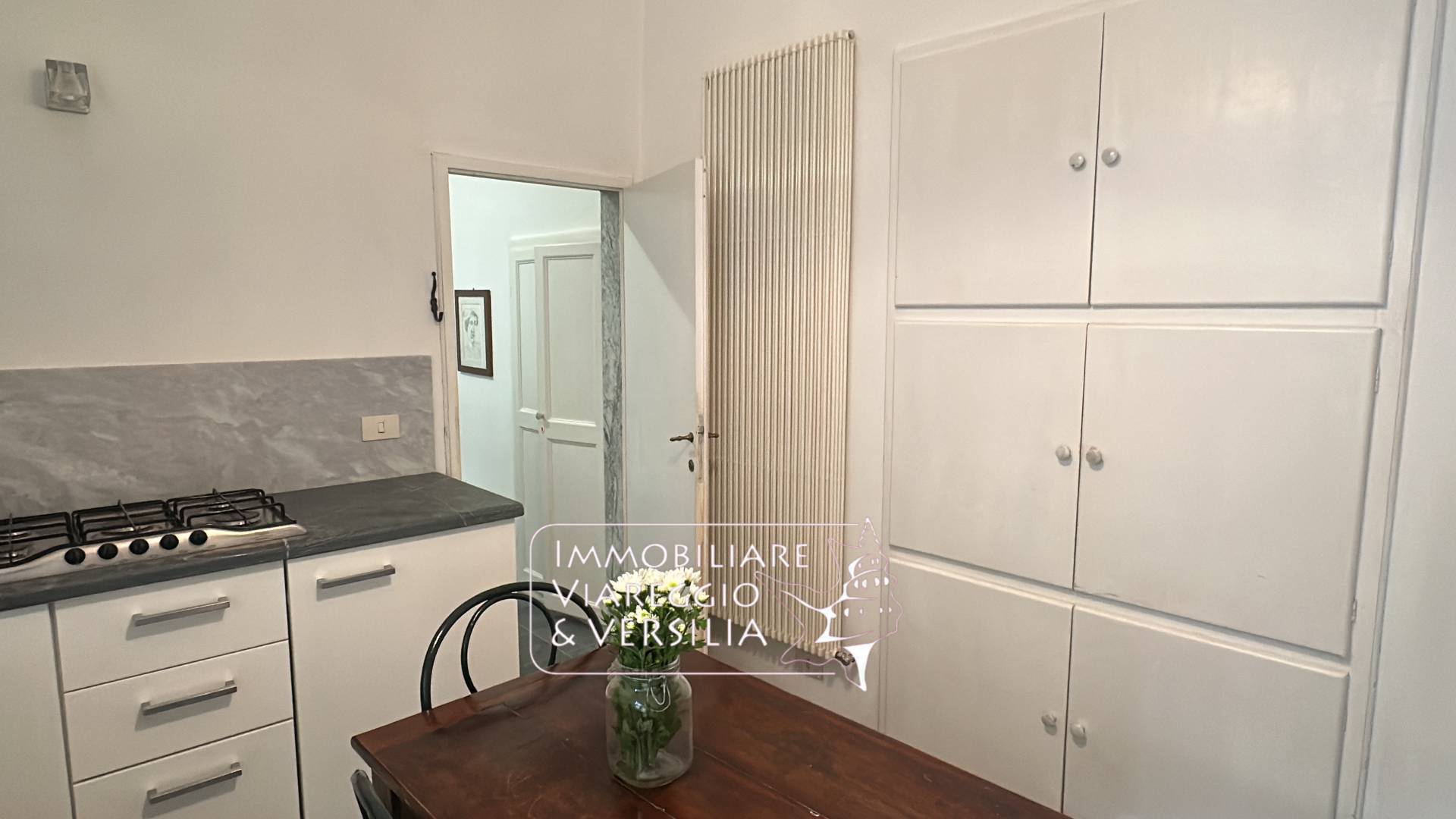 Appartamento in vendita a Pietrasanta, Centro Storico