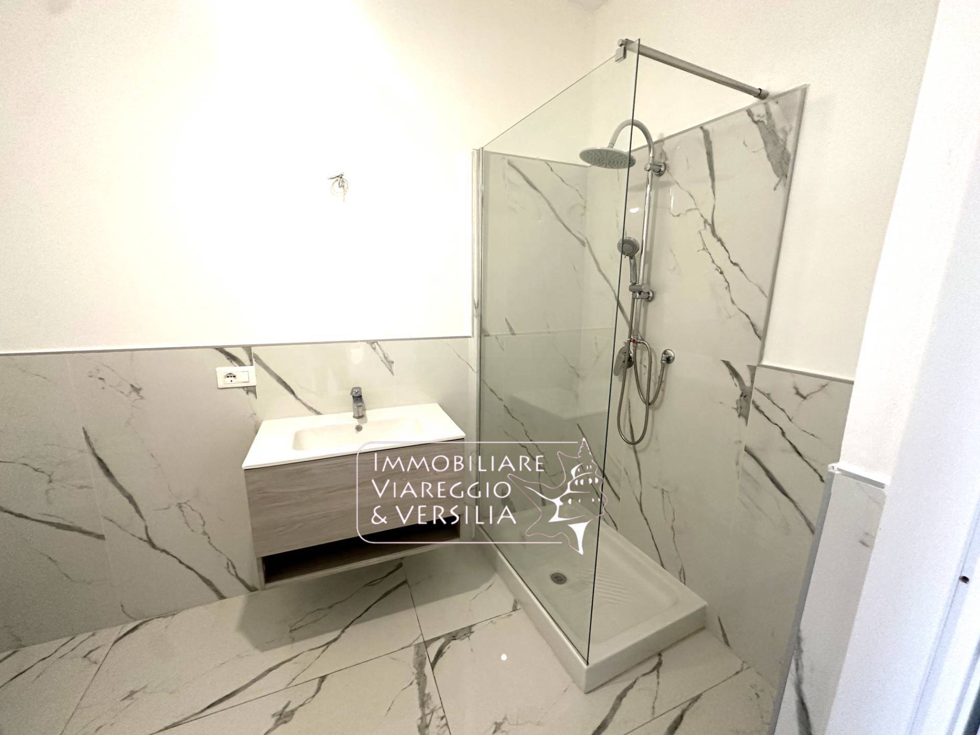 Studio/Ufficio in vendita a Viareggio, Darsena