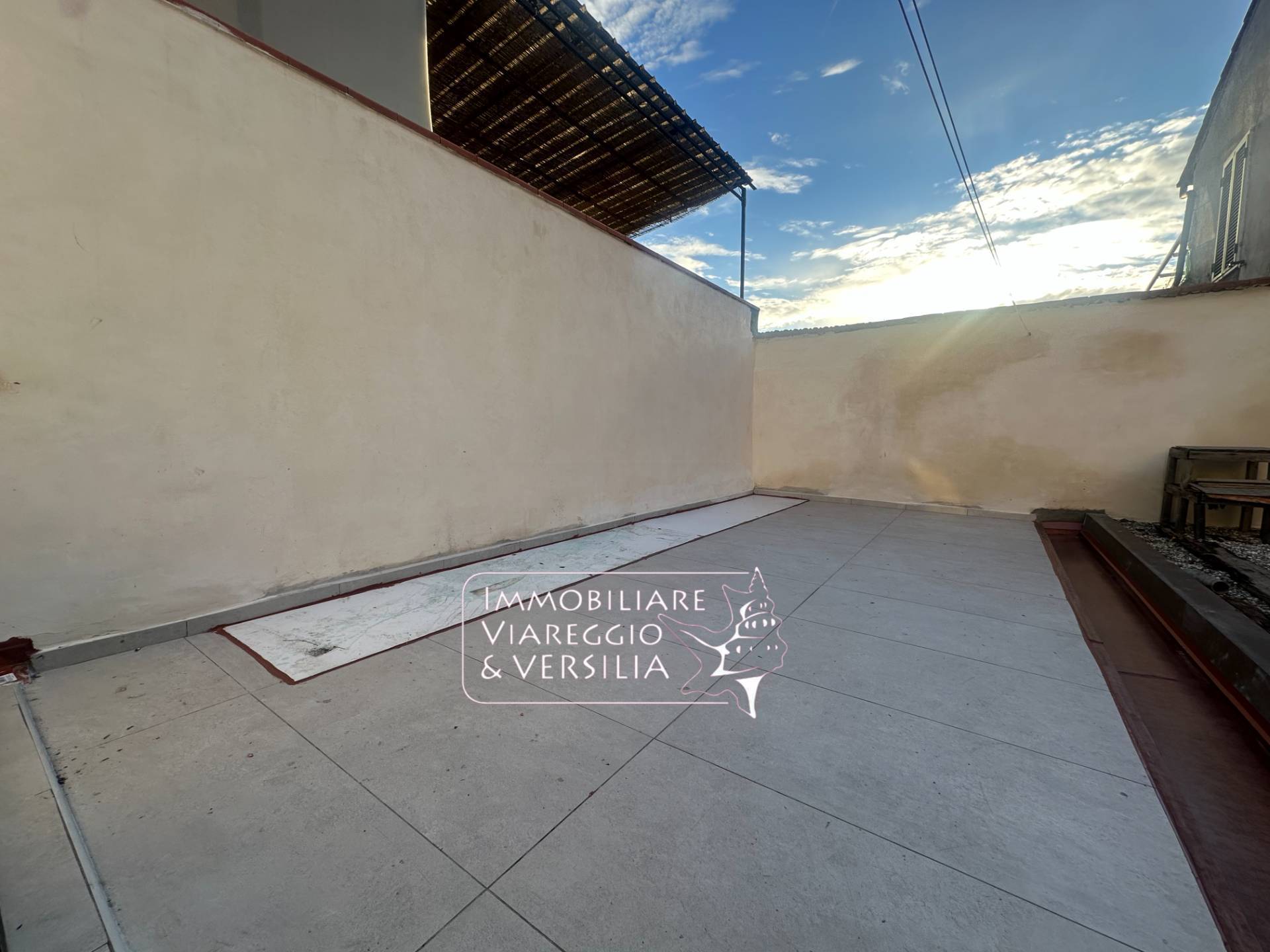 Studio/Ufficio in vendita a Viareggio, Darsena