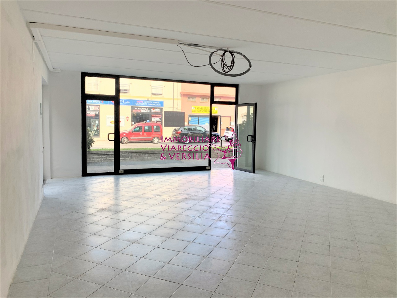 Negozio in vendita a Viareggio, Terminetto