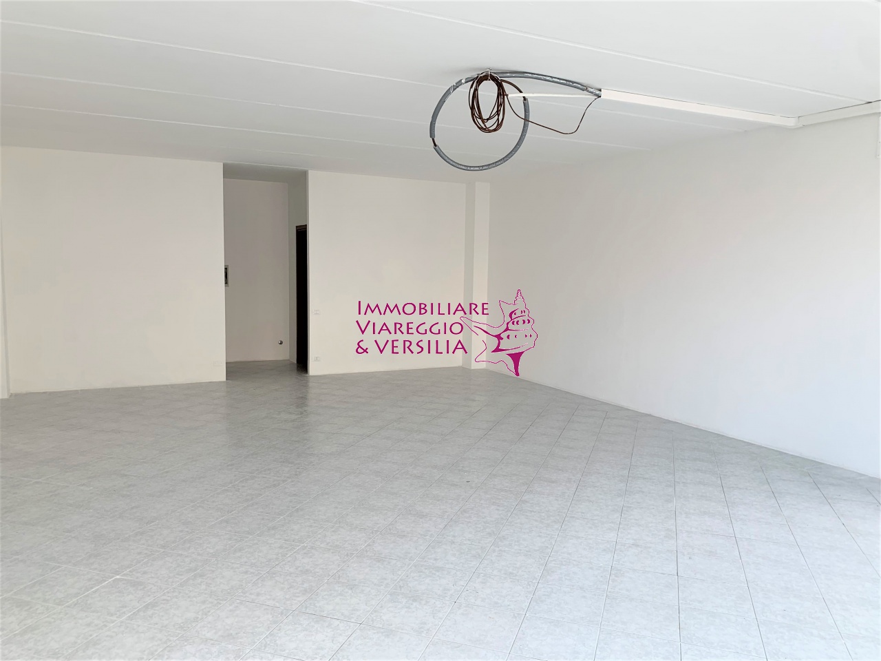 Negozio in vendita a Viareggio, Terminetto