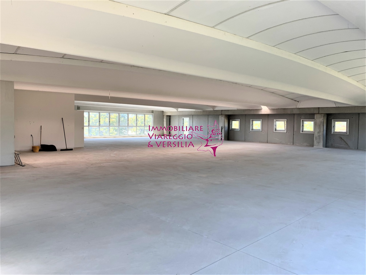 Capannone in vendita a Camaiore, Capezzano Pianore