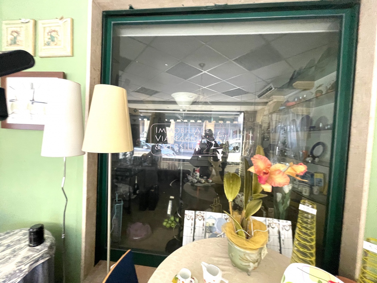 Negozio in vendita a Viareggio, Migliarina