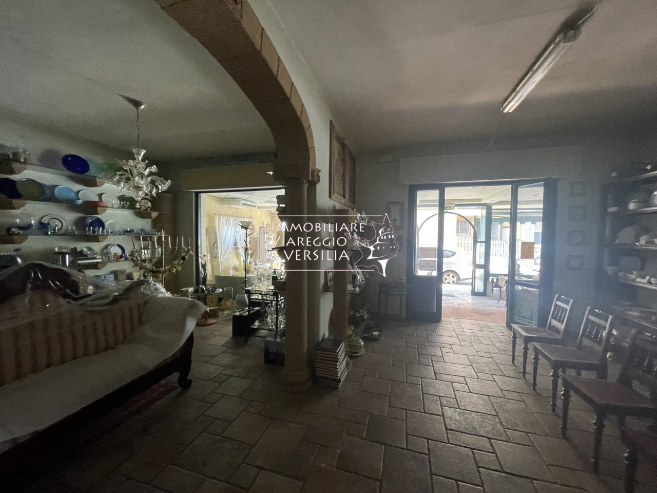 Negozio in vendita a Viareggio, Migliarina