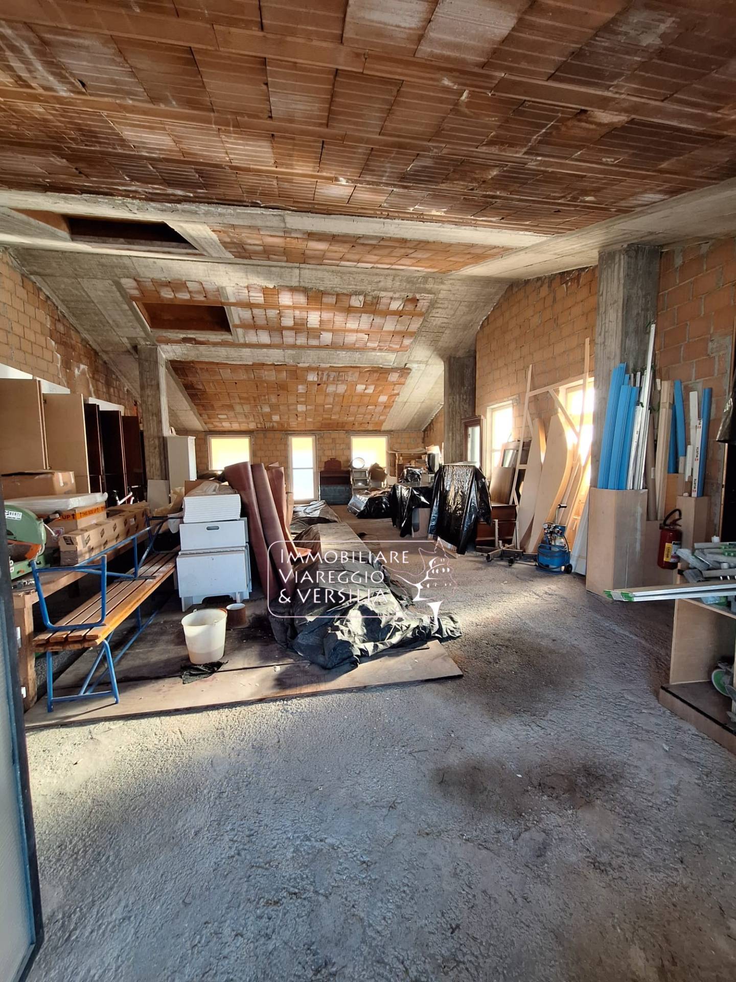 Studio/Ufficio in vendita a Viareggio, Darsena