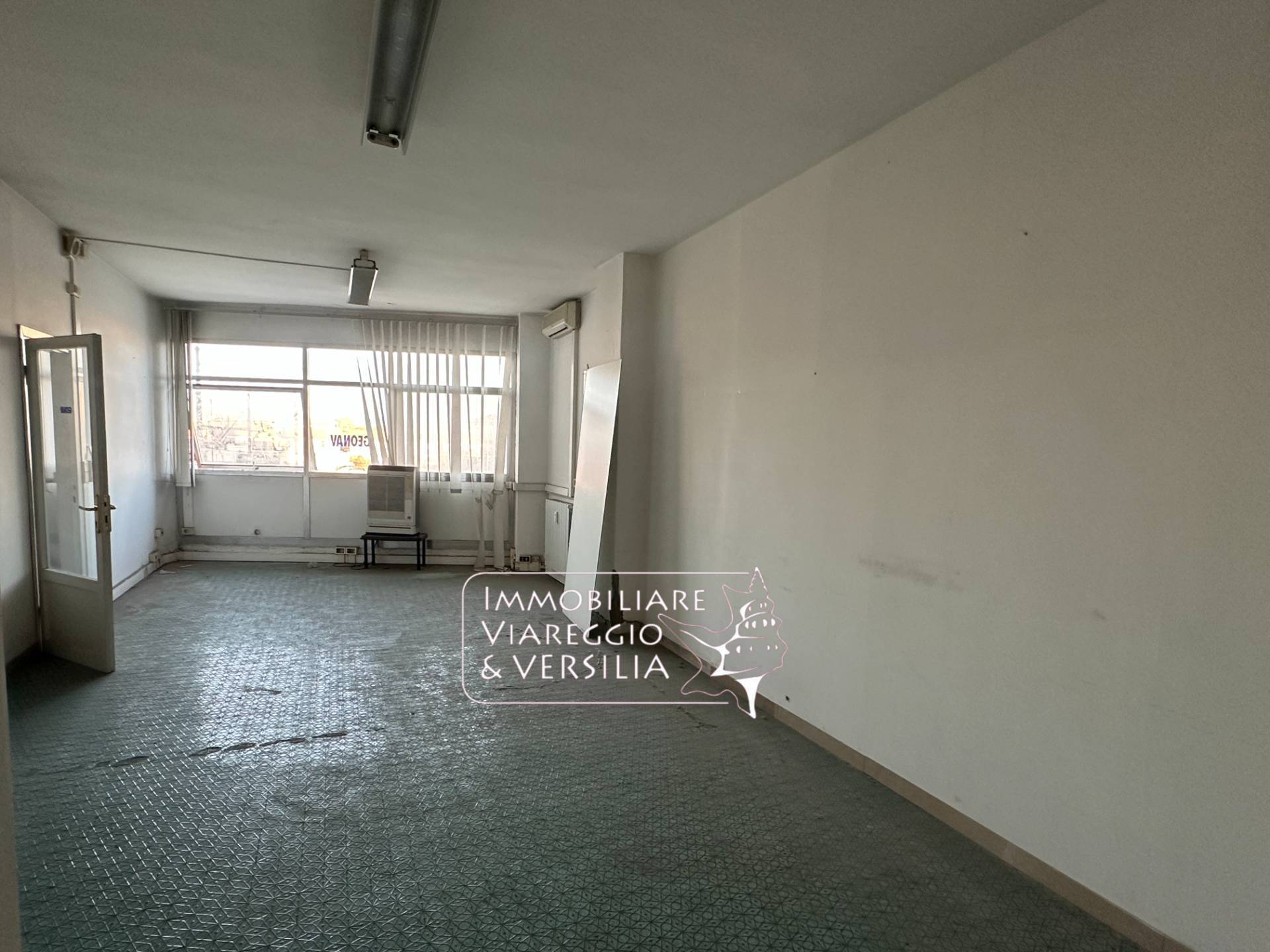 Studio/Ufficio in affitto a Viareggio, Centro Pineta