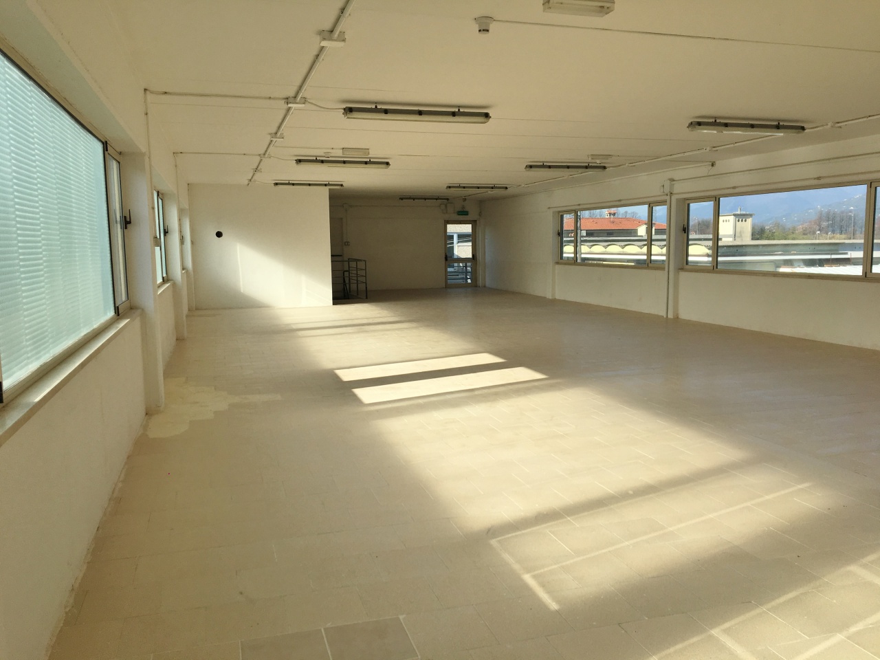 Capannone in vendita a Camaiore, Capezzano Pianore