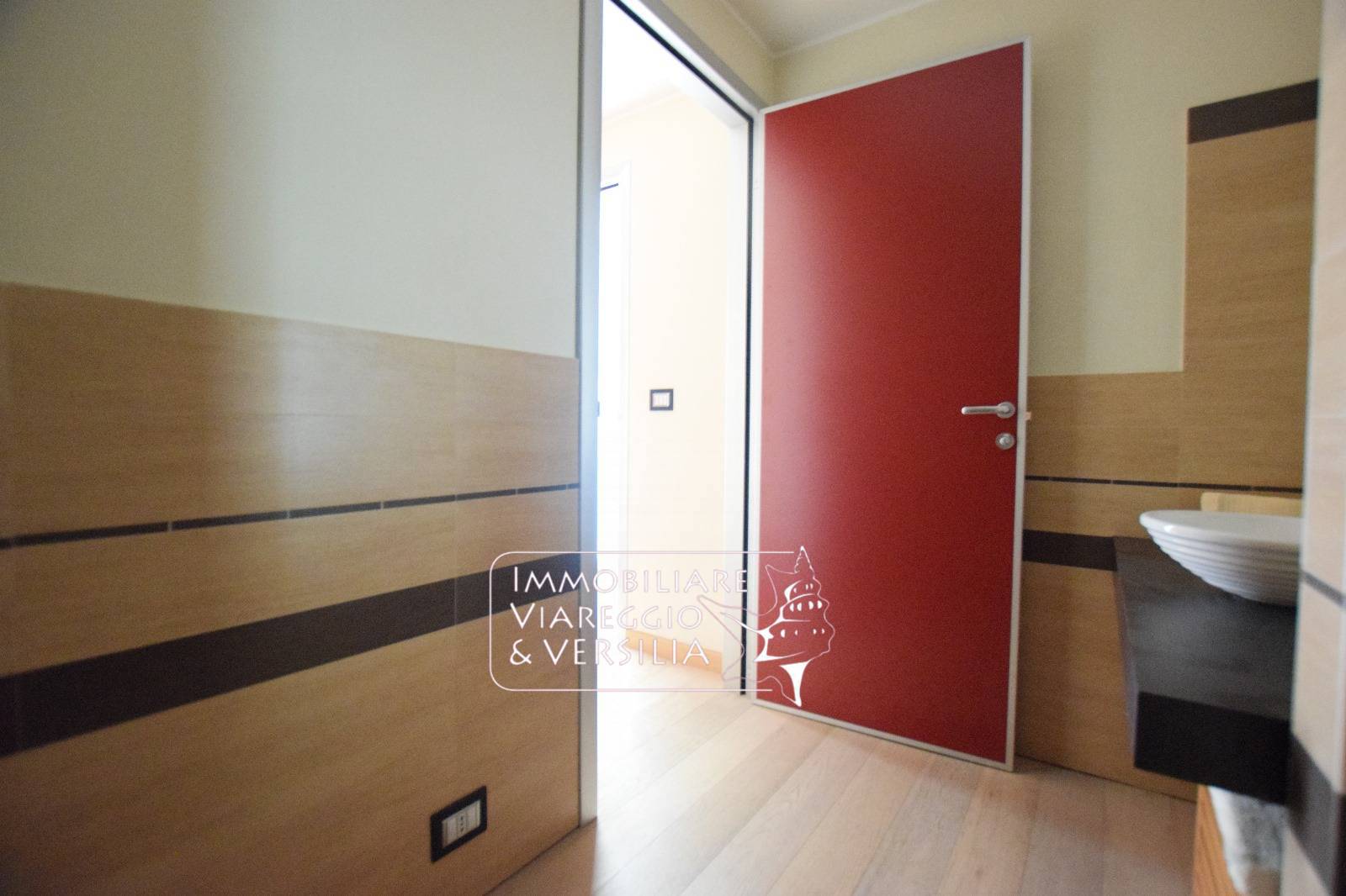 Studio/Ufficio in vendita a Viareggio