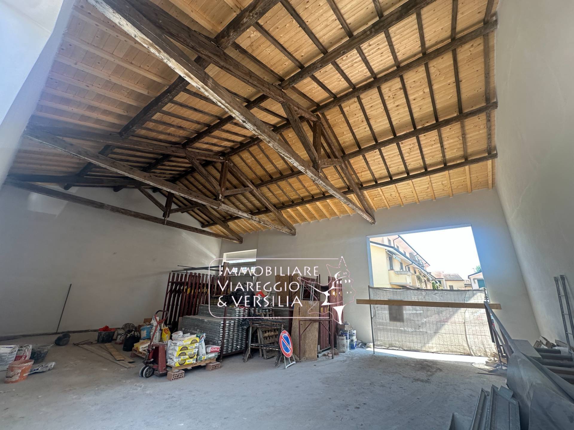 Capannone in affitto a Viareggio, Darsena