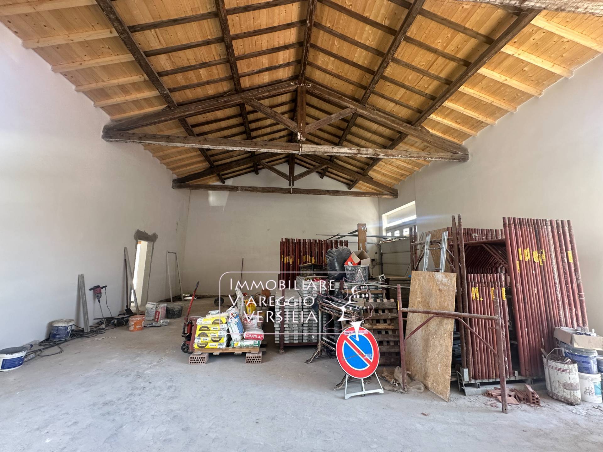 Capannone in affitto a Viareggio, Darsena