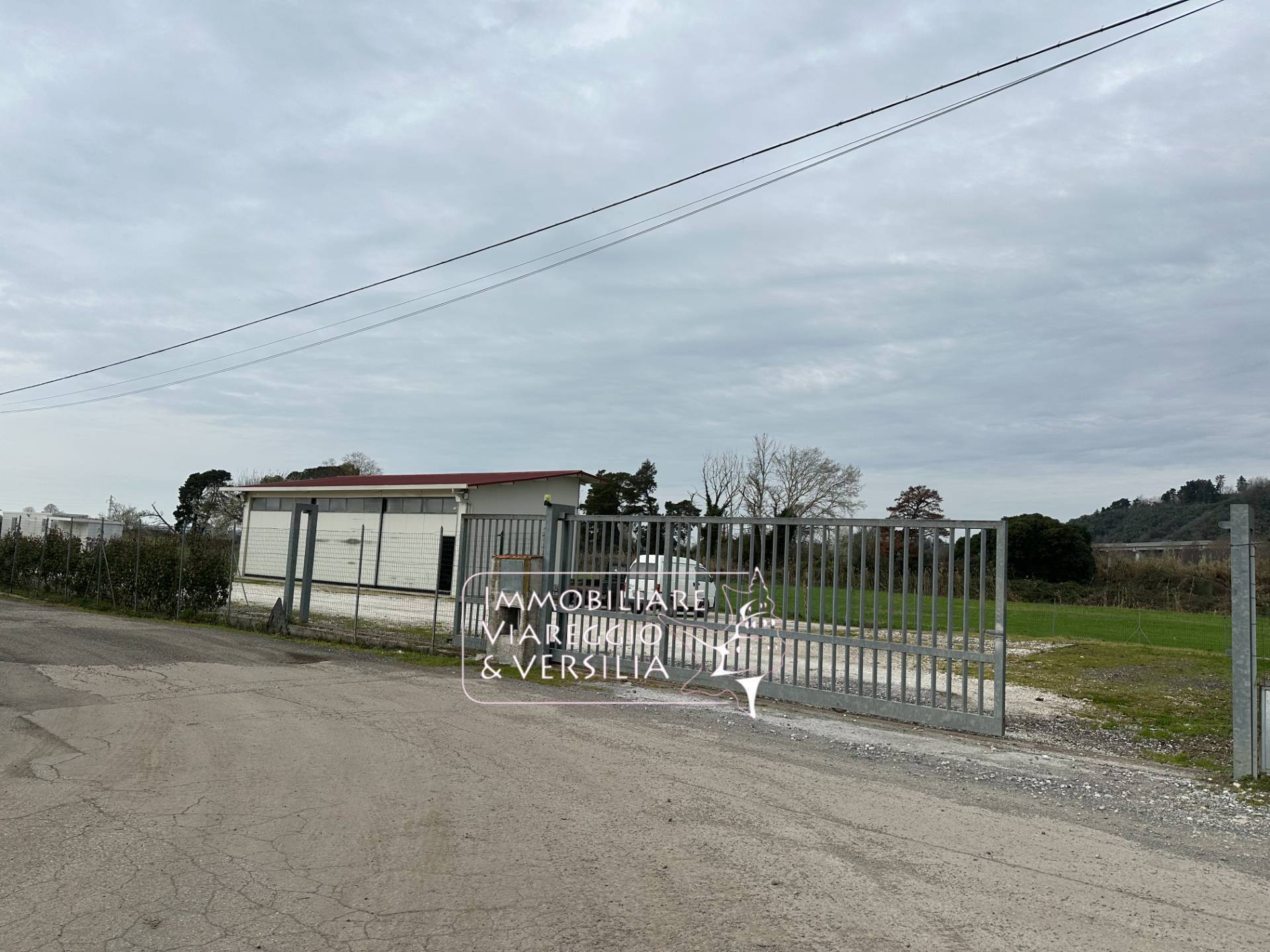 Capannone in vendita a Massarosa, Piano del Quercione